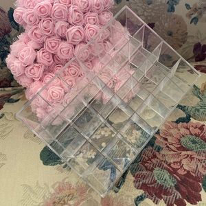 Acrylic makeup organizer